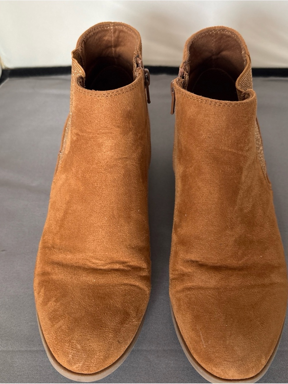PACIFICA WOMENS CHELSEA TAN BROWN FAUX SUEDE ANKLE BOOTS SIZE 5